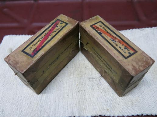 German Wehrmacht Set Of Two Sprengkapseln Nr. 8 Full Boxes Same Production Date, Complete And Inert.