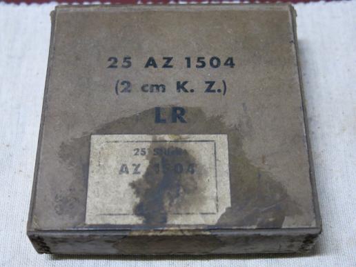 German Luftwaffe Cardboard Box For 25 AZ 1504 (2cm K. Z.) Fuzes Rare Box.