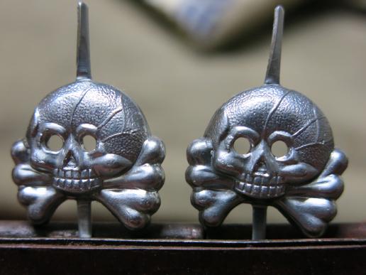 German Wehrmacht Set Of Two Mid-Late War Skulls For Panzer Troops Collar Patches. (6)