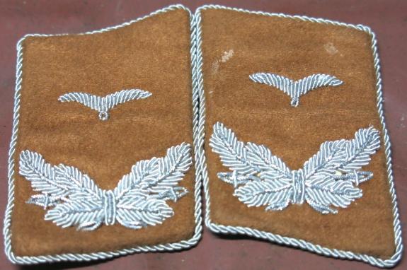German Luftwaffe Transmissions Officer Brown Kragenspiegel Collar Patches Pair. (4)
