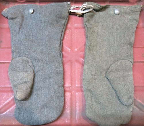 German Wehrmacht Reversible Winter Mittens Used Condition.