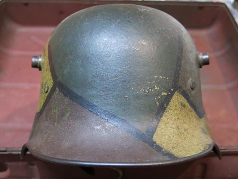 German WWI Camo M16 Helmet W. Original Liner, ET64 Very Nice Piece.