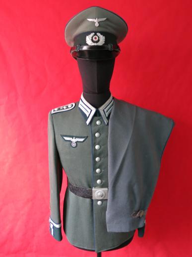 German Wehrmacht Medical Schirmmütze+Waffenrock+Trousers+Belt+Buckle Set, WONDERFUL!!!!!!!! (16)