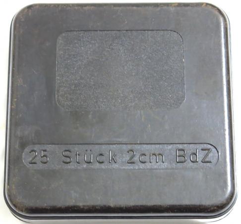 German Luftwaffe 25 Stück 2 cm Bdz, (Bodenzünder), Bakelite Box/Case dnu 1943 Full With The Base Fuzes, RARE!!!!!.