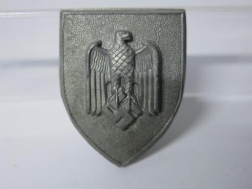 German Wehrmacht Badge For Lanyard Shield In Zinc. (3)