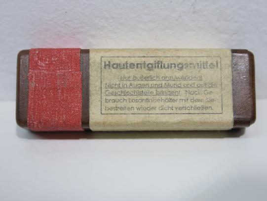 German Wehrmacht Hautentgiftungsmittel Skin Decontamination Tablets 1939 Dated Unopened.