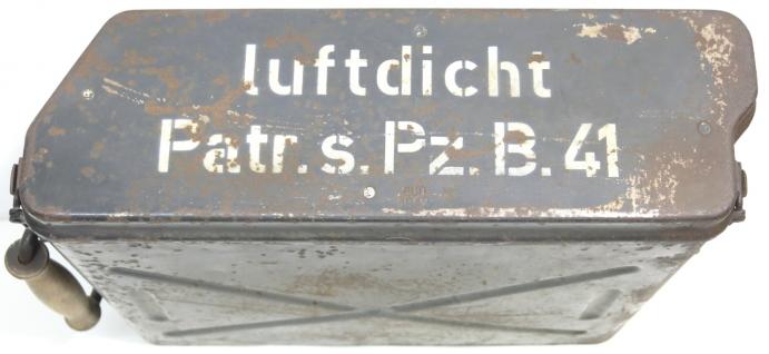 German Wehrmacht Patr. s. Pz. B.41 2,8 cm schwere Panzerbüchse 41 Box eun 1942 Super.
