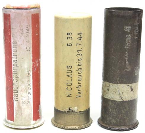 German Wehrmacht Leuchtpatrone Set Of Three Flares, Empty Ones With A Rare Early White In Cardboard.