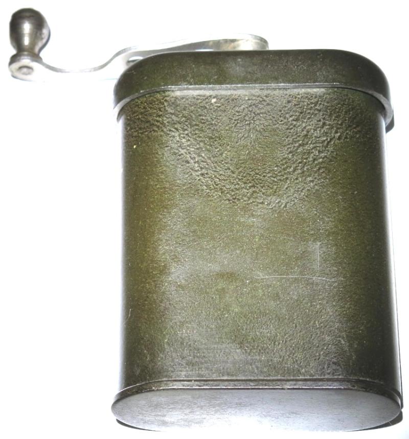 German Wehrmacht Green Bakelite Coffee Grinder Mint Condition Single BO Garantie Stamp.