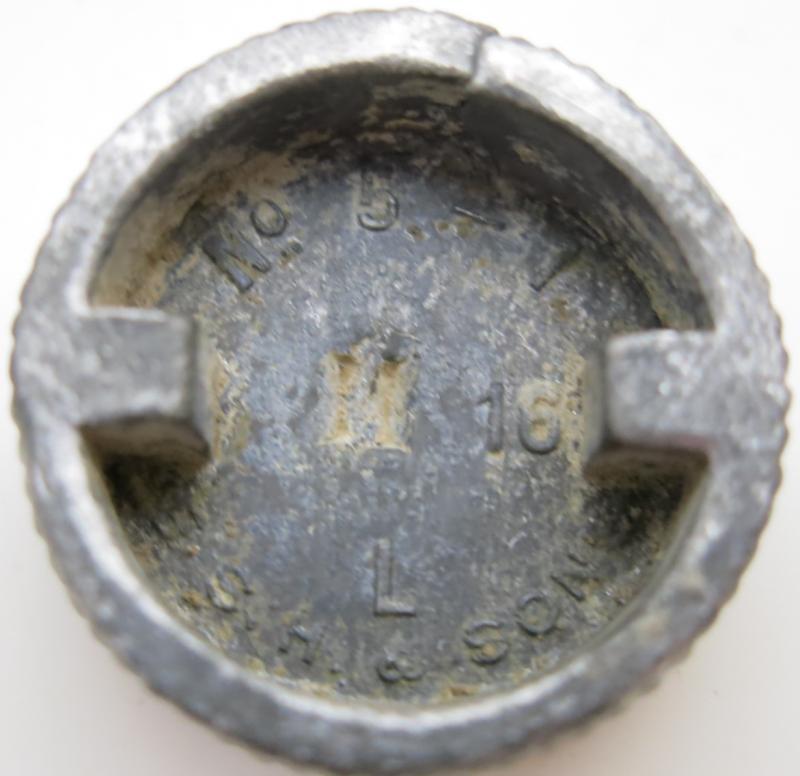 British WWI Mills Nº 5 - 1 II 16 L F. S. H. & SONS Base Plug In Zink, RARE.