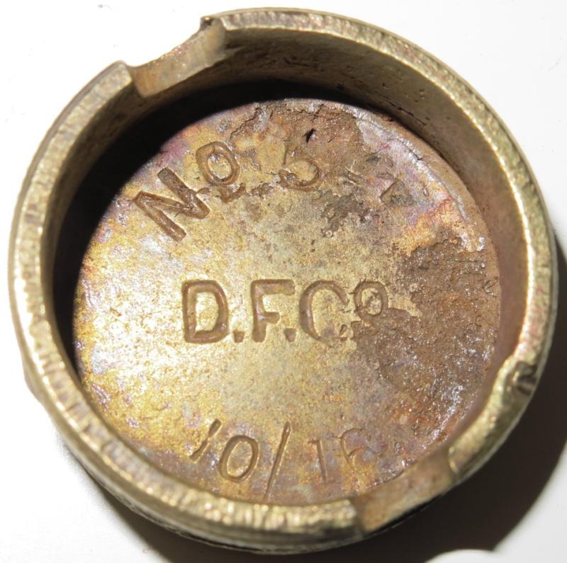 British WWI Mills Nº 5 - I Base Plug D.F.Cº 10/16 In Brass.