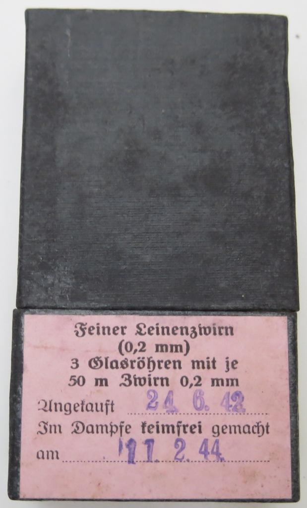 German Wehrmacht Feiner Leinenzwirn Complete Set In Box Hauptsanitätspark Berlin 24. 6. 42.
