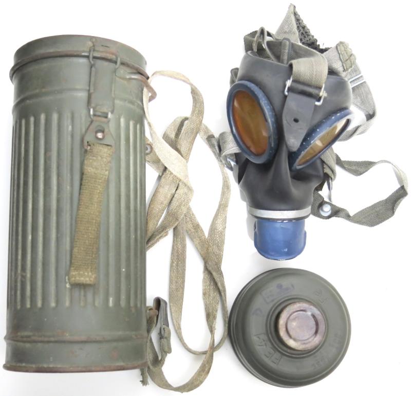 German Wehrmacht Combat Gas Mask Set 1943-1944 Super Matching In The Rare Late War Can Variation.