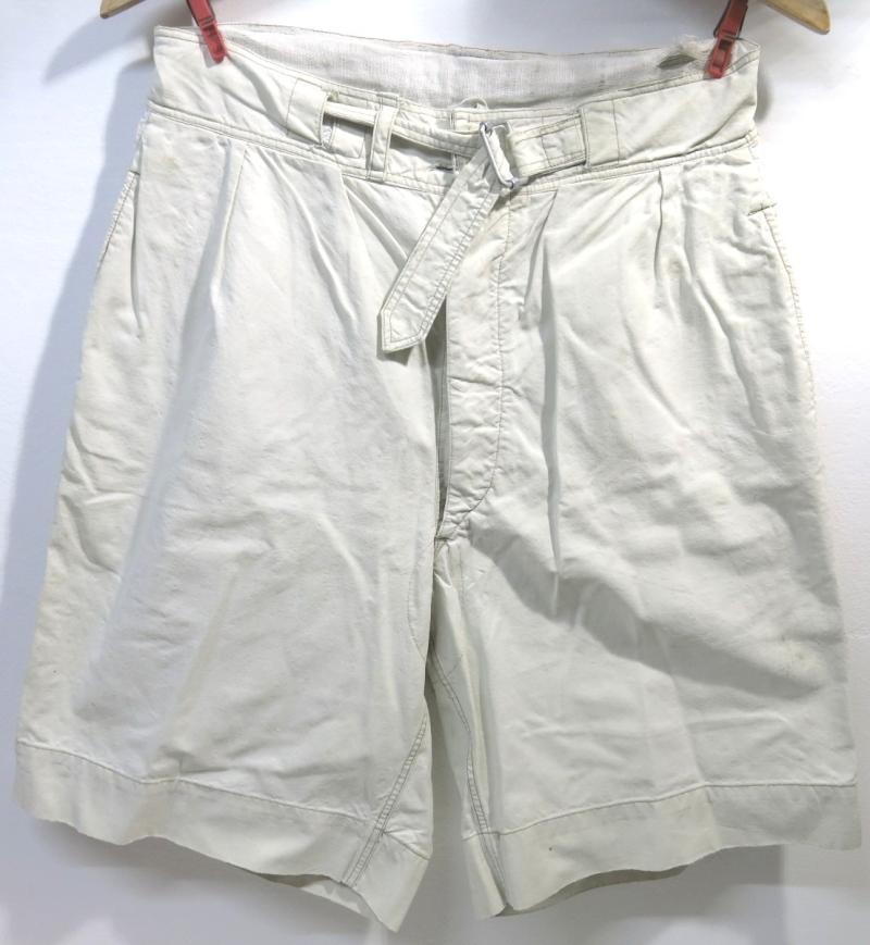 German Luftwaffe DAK White Bleached Shorts, Size 42 +/-. (20)