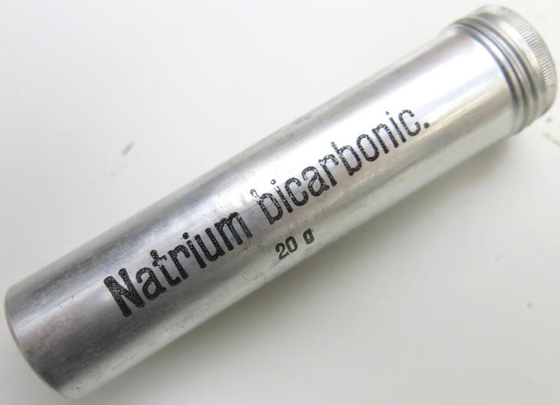 German Wehrmacht Sanitär Aluminium Tablettenröhrchen Medical Pills Tube Natrium bicarbonic. 20 g, Empty.