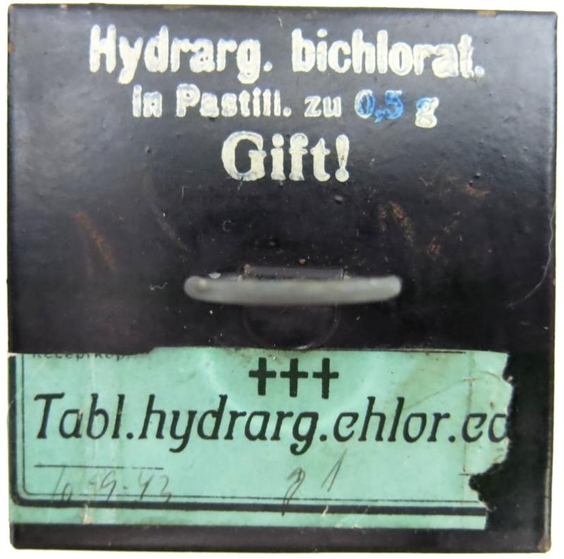 German Wehrmacht Hydrarg. bichlorat. In Pastill. zu 0,5 g Gift. Medical BLACK Tin For Lazarette Field Hospital, Nice And SUPER RARE Box In Very Nice Condition, 1943 Dated Label.