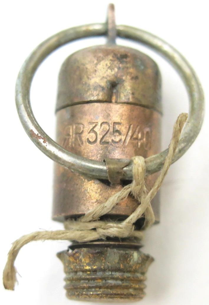 German Wehrmacht Zündschnuranzünder 29 ANZ29 RR 325/40 Complete With End Cap, Inert.