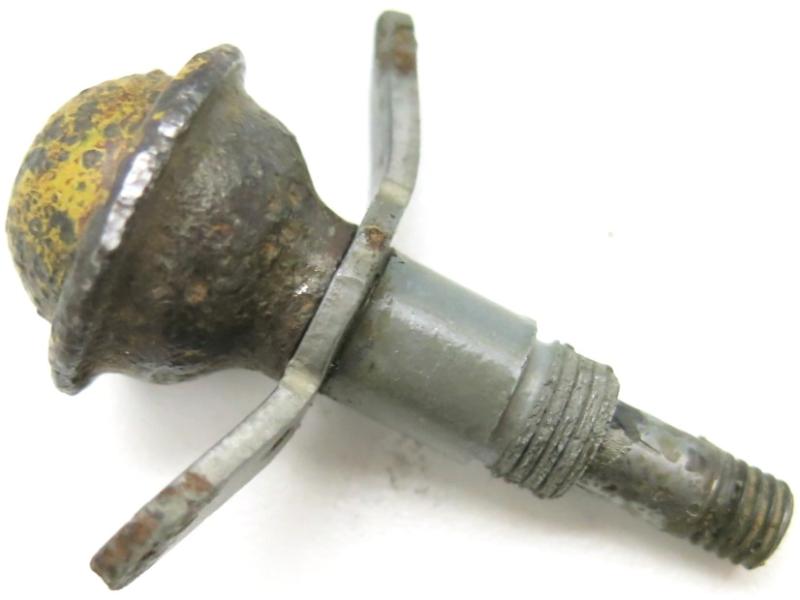 German Wehrmacht BZE40 Brennzünder Für Eihandgranate 40 With Yellow Cap For Use With The Hafthohlladung H3 And H3,5, 45 gck Marked And Dated, Inert And EXTREMELLY HARD TO FIND.