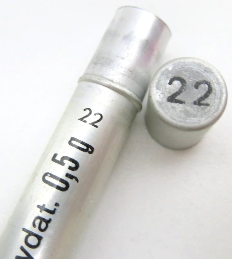 German Wehrmacht Sanitär Aluminium Tablettenröhrchen Medical Pills Tube Magnes. peroxydat. 0,5 g, Empty.