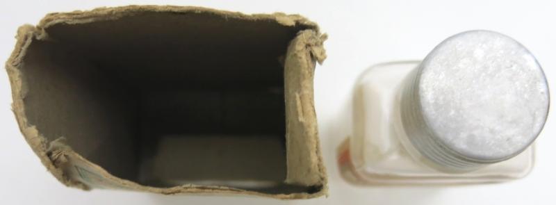 German Luftschutz Medical Natrium Bicarbonat Pulver 50 g Bottle In Box W. Söhngen & Co., Wiesbaden 1940.