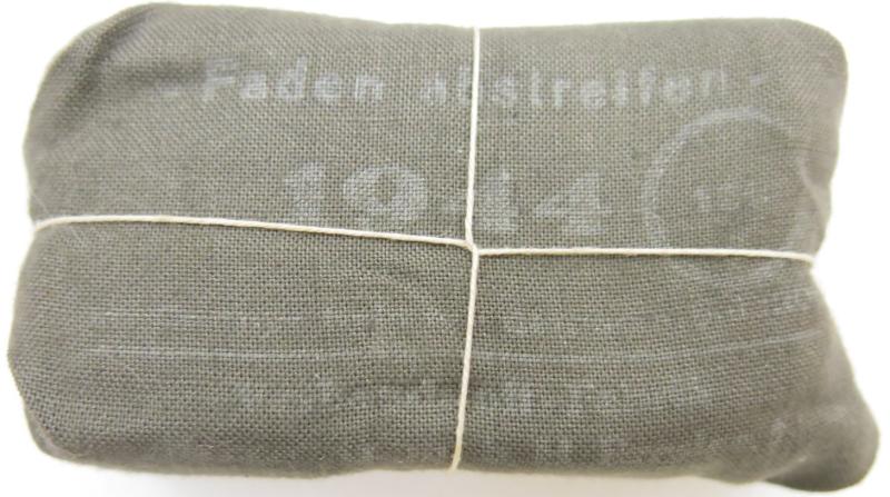 German Wehrmacht Medical Verbandstoff Verbandkasten Medium Size Field Dressing 1944.