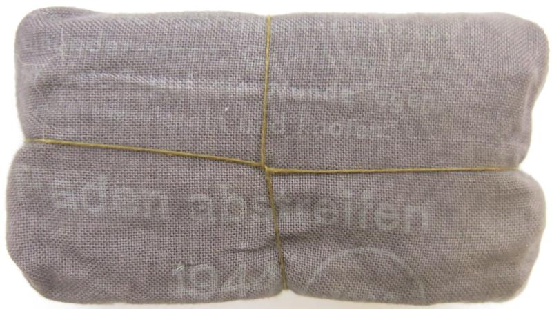 German Wehrmacht Medical Verbandstoff Verbandkasten Medium Size Field Dressing 1944.