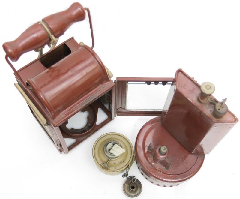 German Wehrmacht Karbid Lamp Einheitslaterne Stahl In Sand Colour Small Petrol Lighter Maker ago.