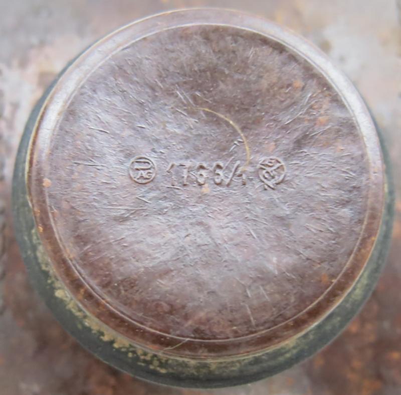 German Wehrmacht Karbid Speckled Chocolate Brown Bakelite Container.
