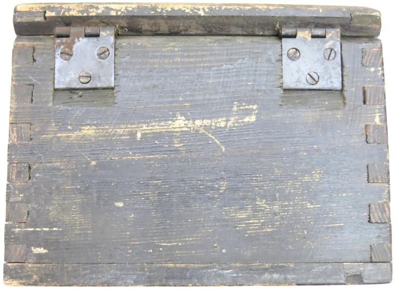 German Wehrmacht Zündmittel für je 9 S.Mi.35 Schrapnellmine 35 Spare Fuzes And Parts Box For 9 Mines, jtw 1943, Minty.