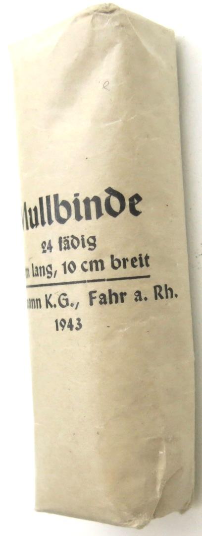 German Deutsches Rotes Kreuz D. R. K. And Luftschutz Hausapotheke Mull-Binde 4 m lang, 10 cm breit Lohmann K. G., Fahr a. Rhein 1943.