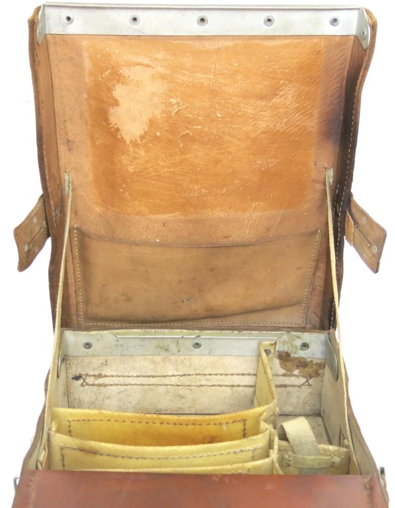 German Wehrmacht Sanitätstasche Für Sanitätsoffiziere Medical Pouch For Officer BOLLMANN TUTTLINGEN 1943, Total