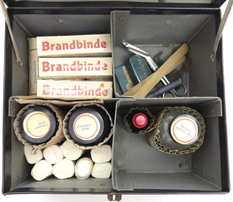 German Luftschutz Kleine Hausapotheke With Half Of The Original Contents, Nice