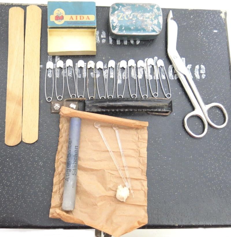 German Luftschutz Kleine Hausapotheke With Half Of The Original Contents, Nice