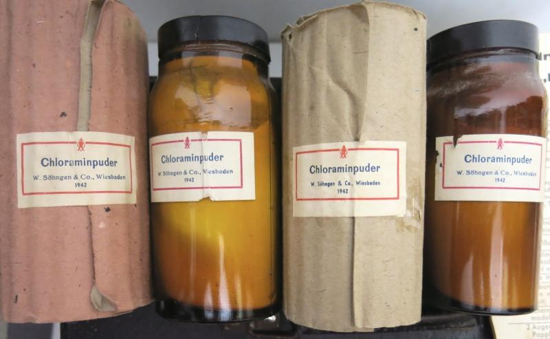 German Luftschutz Kleine Hausapotheke With Half Of The Original Contents, Nice