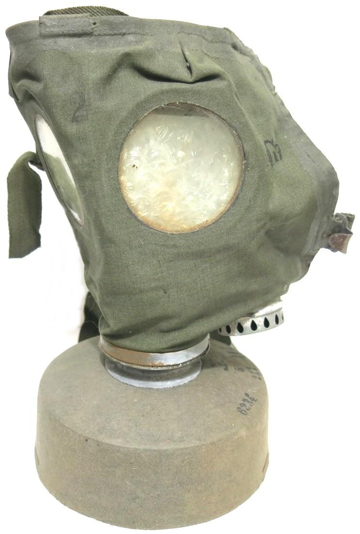 German Luftschutz Volksgasmaske VM44 Size 2, (Medium), 1945 Dated With Total Last Ditch Cardboard Made Filter.