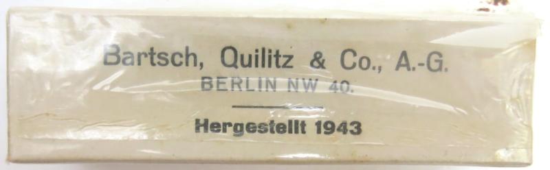German Deutsches Rotes Kreuz D. R. K. And Luftschutz Hausapotheke And Verbandkasten Brandbinde Bartsch, Quilitz & Co., Berlin 1943.