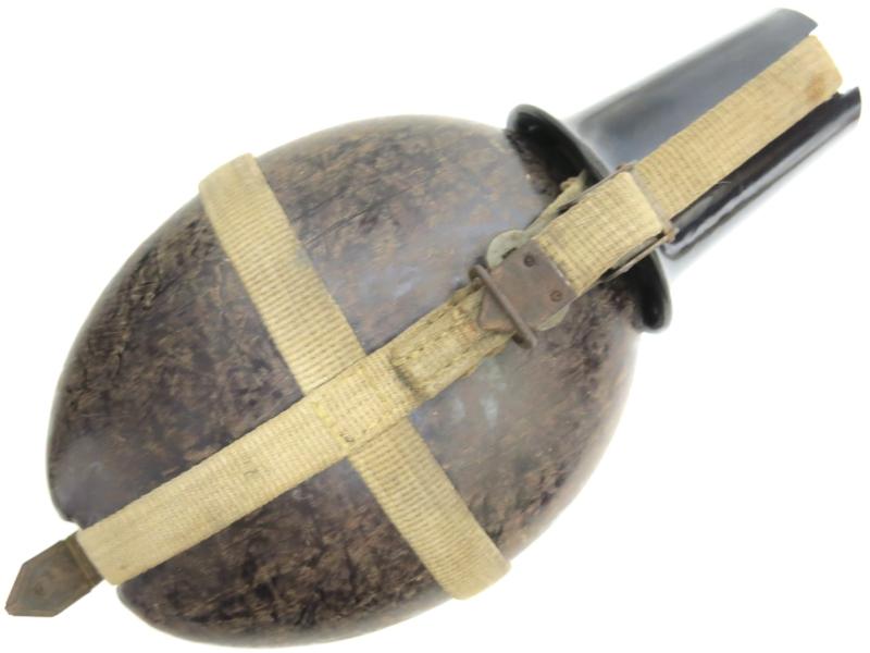 German Wehrmacht Coconut Canteen Matching H. R. E. 41.