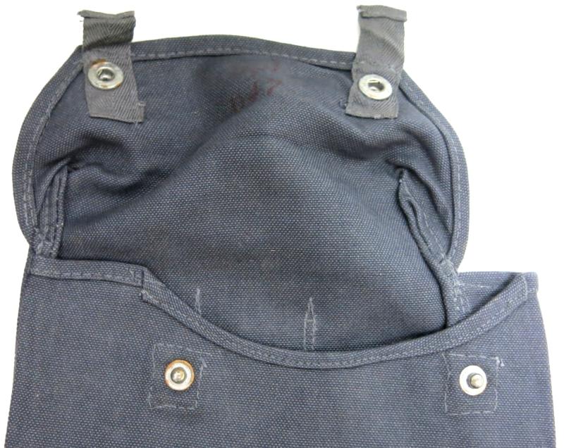 German Wehrmacht Luftwaffe M31 Gasplane Tasche Gascape Pouch Blue Cloth, bpl, Mint From Stock.