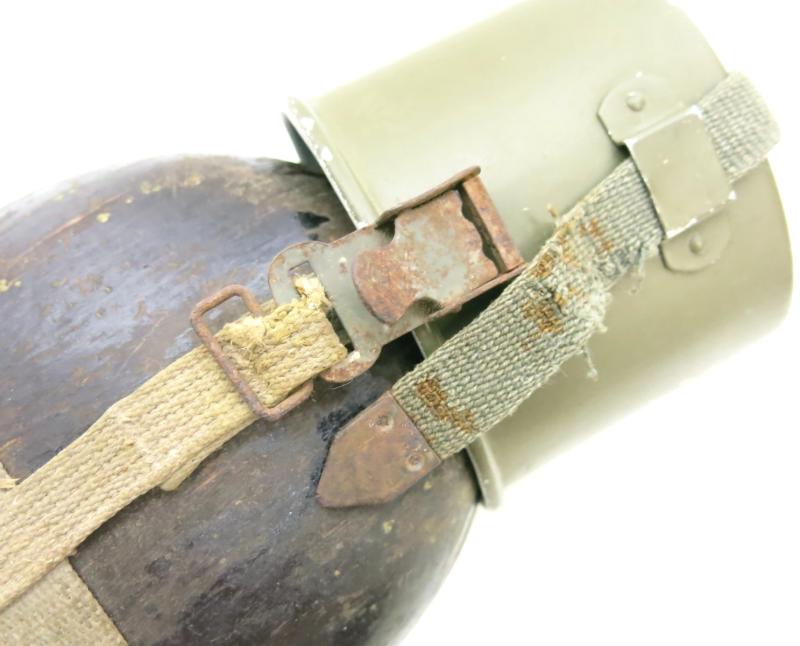 German Wehrmacht Coconut Canteen Matching H. R. E. 43/44 With Tri Colour Straps And Aluminium Cup.