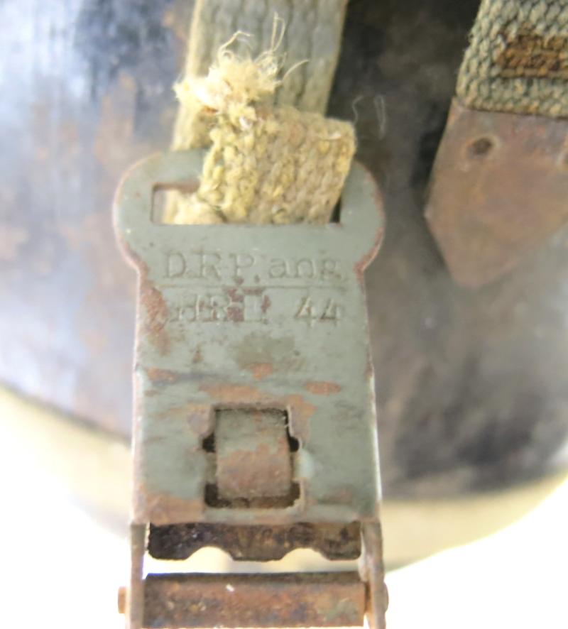 German Wehrmacht Coconut Canteen Matching H. R. E. 43/44 With Tri Colour Straps And Aluminium Cup.