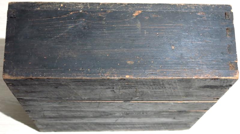 German Wehrmacht Stielhandgranate M24 Kiste Stickgrenades Wood Box In Black Colour, Wonderful Condition W. Stencils And Labels.